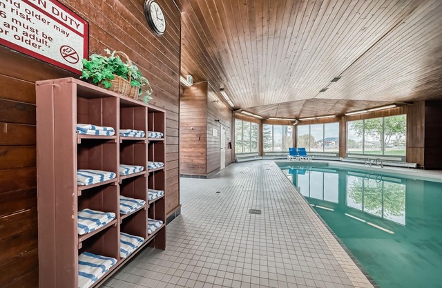 Stony Plain Inn and Suites