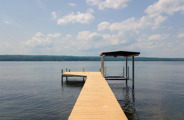 Stowaway - A Private Lakefront Experience With Over 100ft Of Shoreline!
