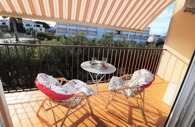 Studio 4 people 350m sea air conditioning parking