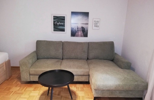 Studio Apartment '1 Zimmer Appartement 20' with Balcony and Wi-Fi
