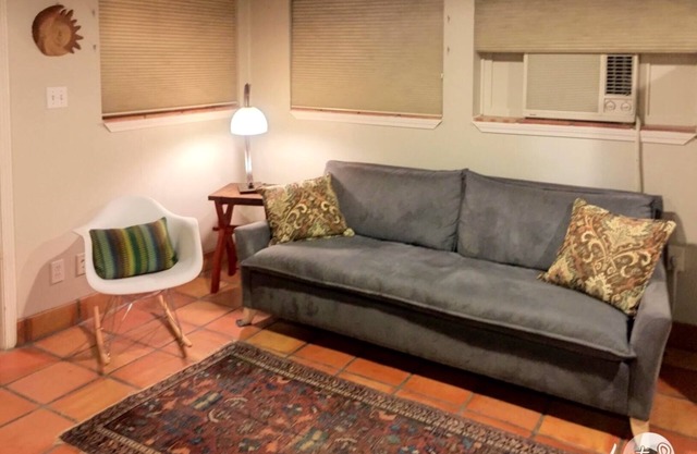 Studio Apartment in Historic Neighborhood