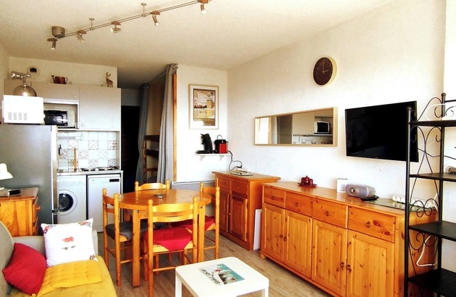 Studio Cabine Font Romeu Avec vue sur Montagne 5 Minutes Centre Ville