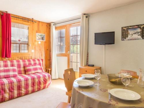 Studio chaleureux au centre, proche des pistes avec balcon - FR-1-181-2510