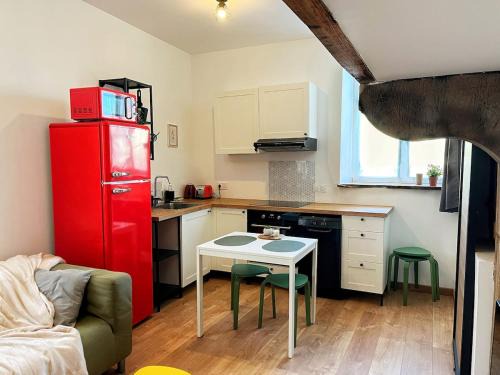 Studio Chic au Style Rétro Moderne