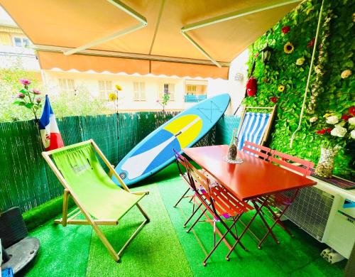 studio city center beach side free paddle beautiful terrace