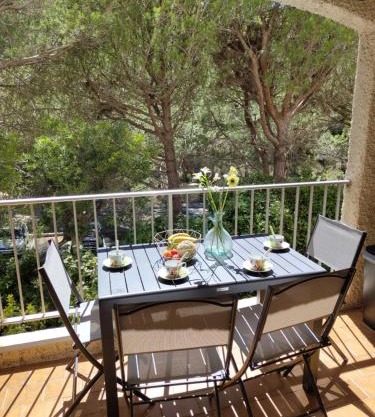 Studio climatisé, parking, 5mn de la plage