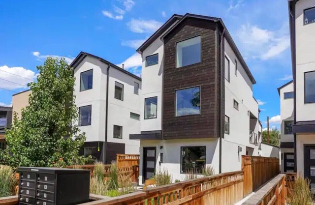 Studio Close to Sloans Lake