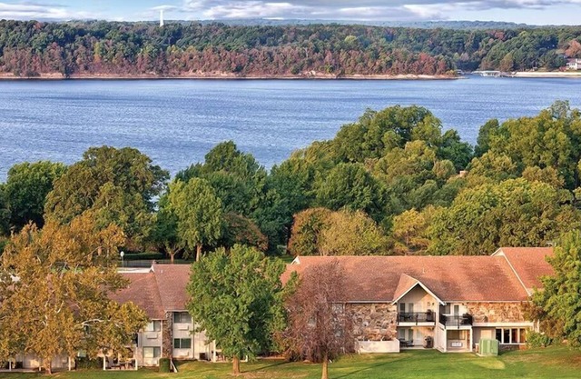 Studio Condo Family Fun Boating, Fishing, Golf!