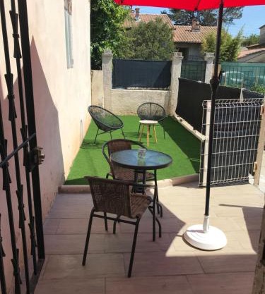 Studio cosy avec jardin proche centre et plage