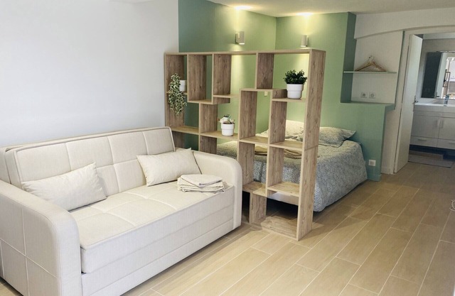 Studio en rez de Maison