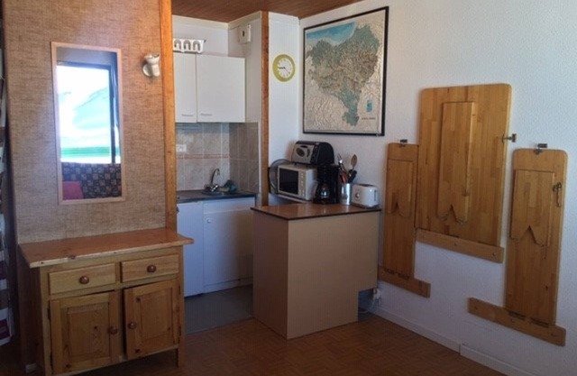 Studio for 4, 9th floor, near slopes, ski locker