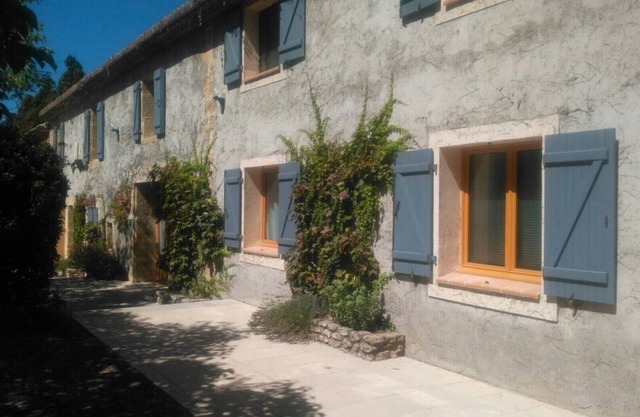 Studio for two people in "Mas des Orchards" with garden and pool