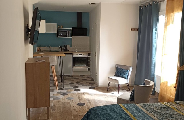 Studio in the heart of a village on the banks of the Loire
