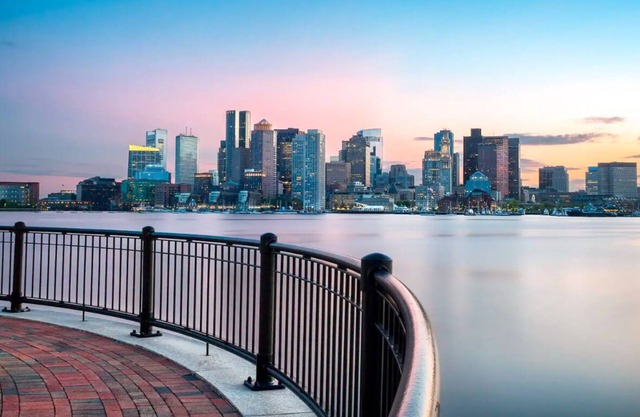 Studio Getaway - Located minutes from the waterfront, the subway, & the airport