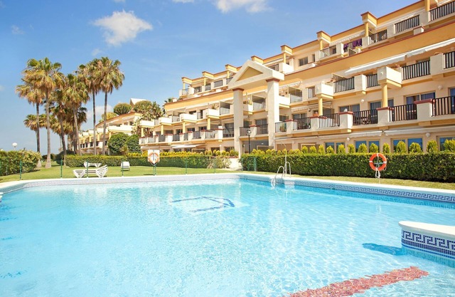 Studio in Marbella beachfront with pool