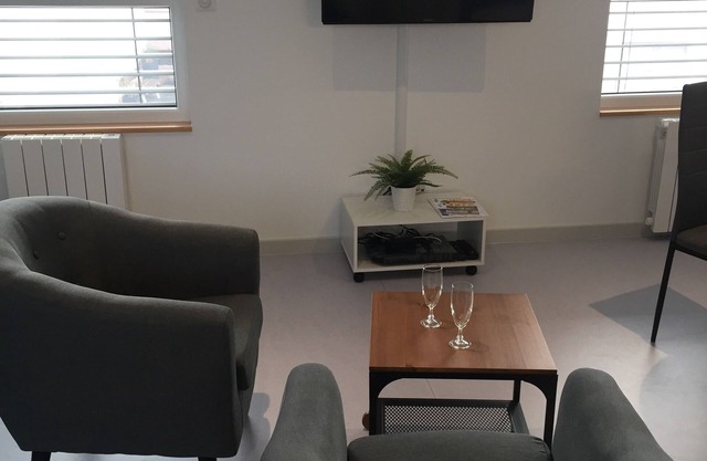 Studio in new building ideal for travelling executive