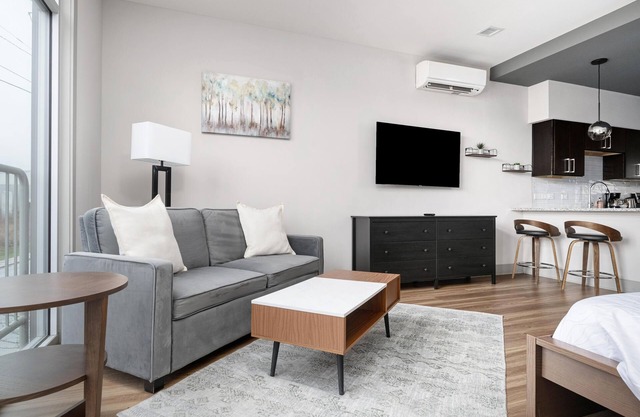 Studio King Suite with Kitchen | 202