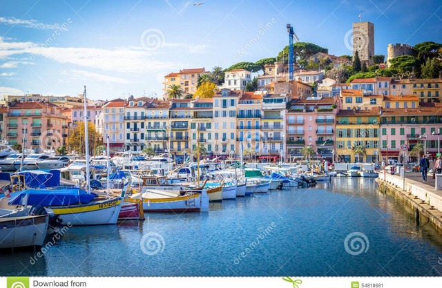 Studio Refait à Neuf au Centre de Cannes