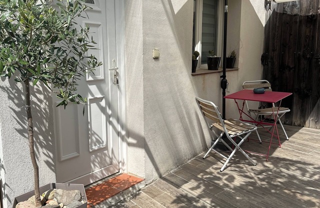 Studio rental per night
