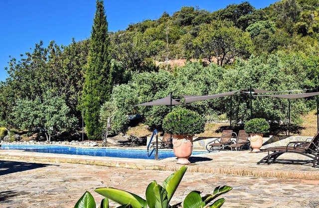 'Studio Romantic Paradise 3' with Mountain View, Pool, Wi-Fi & Garden