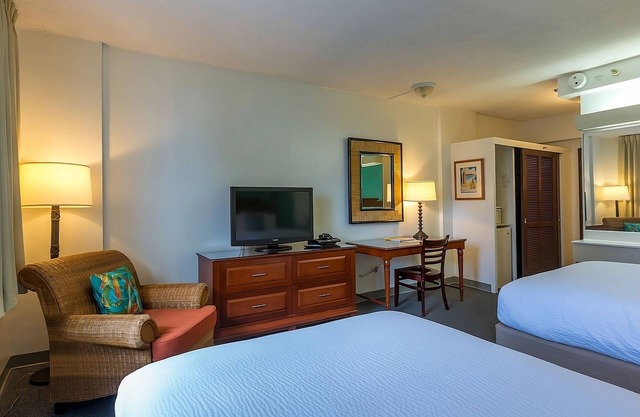Studio Two Doubles with Kitchenette Room at Pagoda Hotel