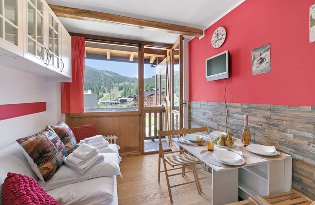 Studio Valleverde 26, Sestriere, Italy