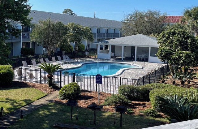 Studio Villa on 30A - easy beach access!