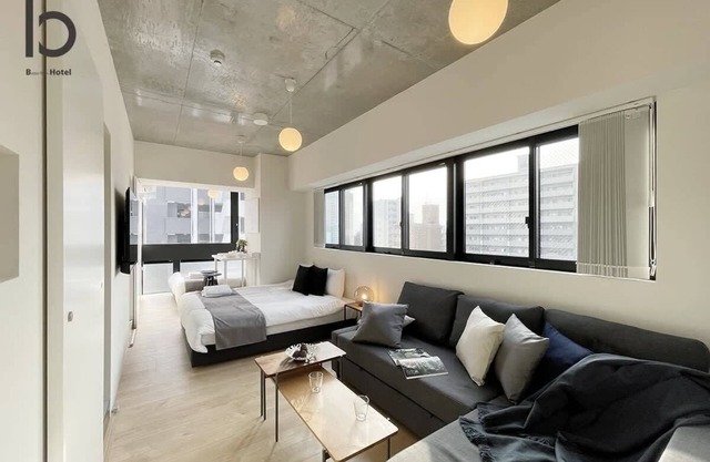 Studio with Security, Near Peace Park & Downtown