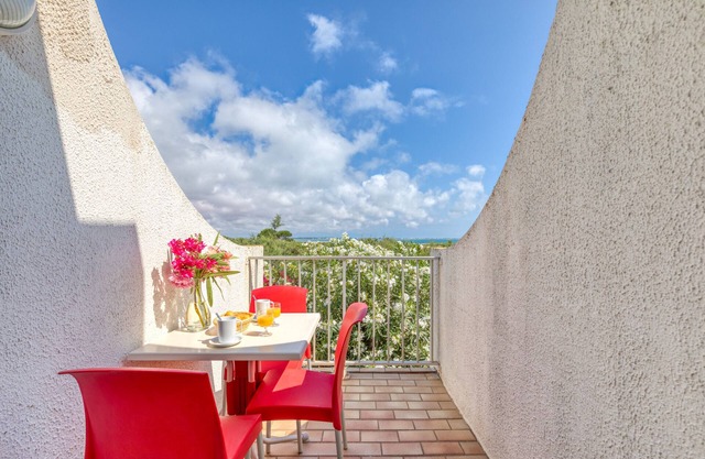 Studio with terrace and sea view on the beach in La Grande Motte