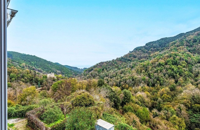 Stunning villa for 6 people with WIFI, TV, terrace, pets allowed and panoramic view