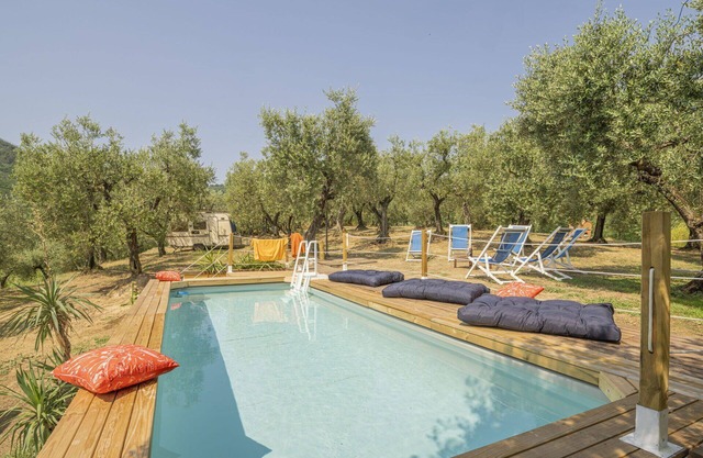 Stunning private villa with WIFI, A/C, private pool, TV, pets allowed, panoramic view and parking