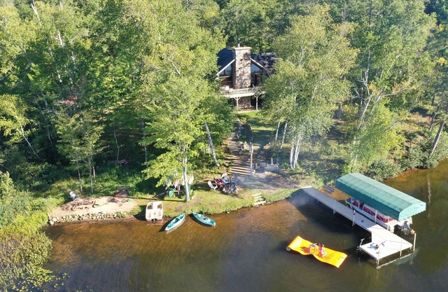 Stunning 180 degree views from Gresham Retreat's 520 ft of private lakefront
