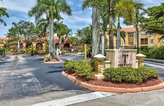 Stunning 2 Bed, 2 Bath Condo The Tides,Bonita Springs - A Lifestyle You Deserve!