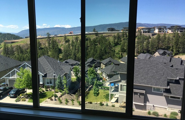 Stunning 3-BD Home In Beautiful Mountain Neighbourhood (License #83588)