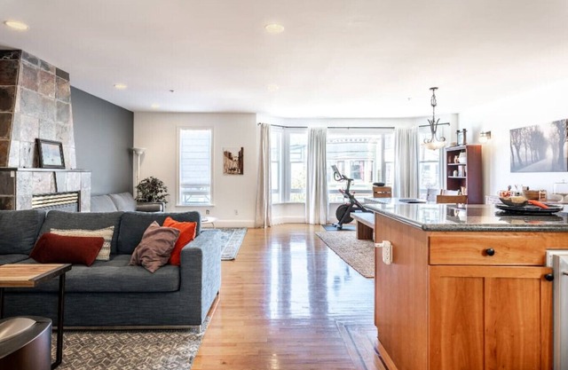 Stunning 3-Bedroom Apartment Steps from Dolores Park