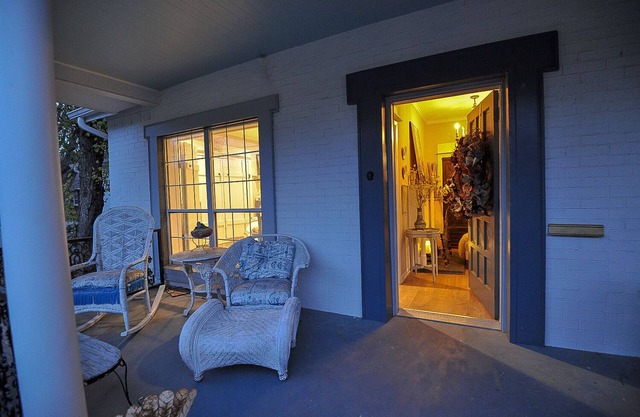Stunning 3 bedroom, 3.5 bath home in Historic Weatherford