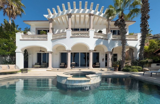 Stunning 3BR Villas del Mar 498 Comes W/Scenic Ocean View, Pool, Grill + More