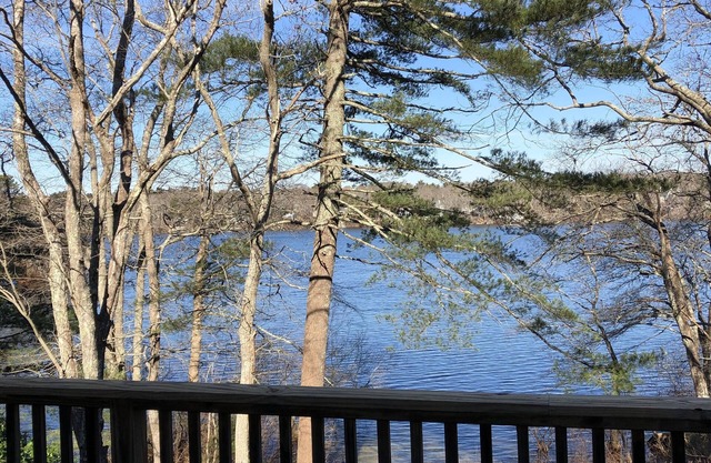 Stunning 4-bedroom Private Fresh Water Beach Front