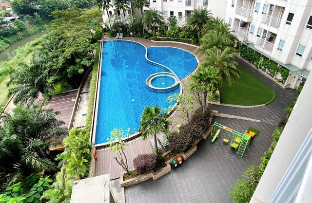Stunning And Homey 2Br Apartment Mustika Golf Residence