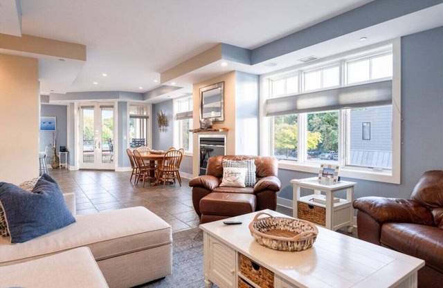 Stunning Downtown Condo w/Water Views
