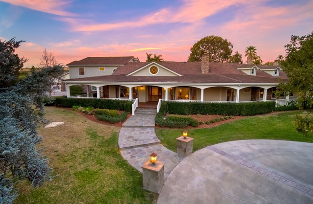 Stunning Encinitas Estate w/ Large Entertainment Backyard
