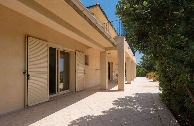 Stunning private villa for 10 people with private pool, A/C, WIFI, TV, terrace and parking