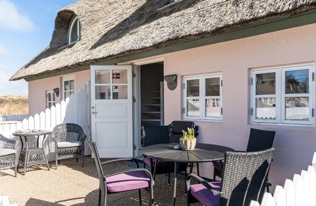 Stunning home in ålbæk with WiFi