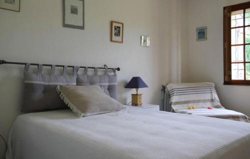 Stunning Home In Ampus