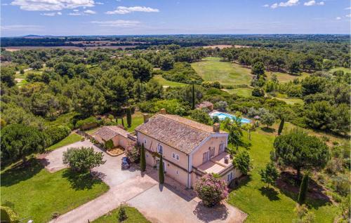 Stunning Home In Béziers