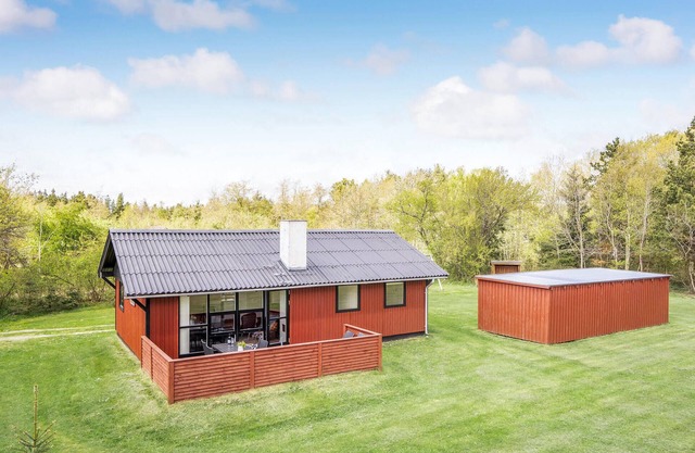 Stunning home in Blåvand with kitchen