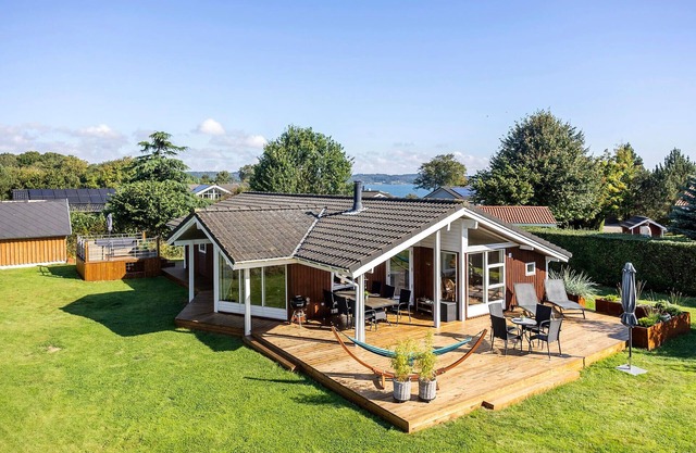 Stunning home in Børkop with sauna