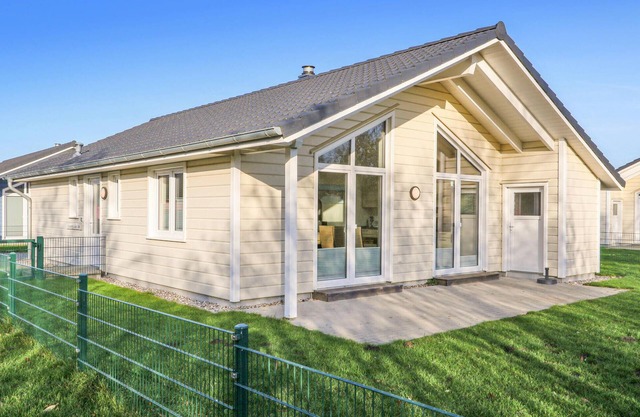 Stunning home in Dagebüll with kitchen