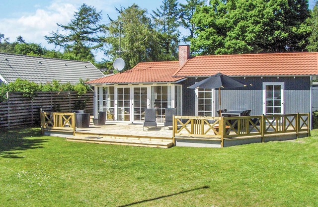 Stunning home in Ebeltoft with kitchen