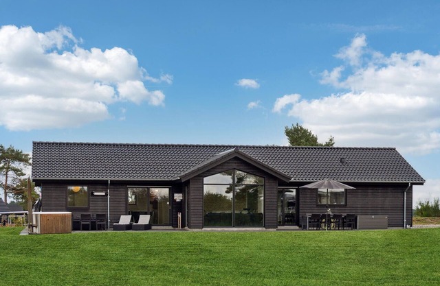 Stunning home in Ebeltoft with sauna